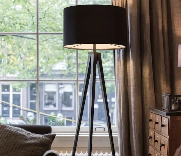 Zuiver Tripod stojanová lampa - Čiernosivá