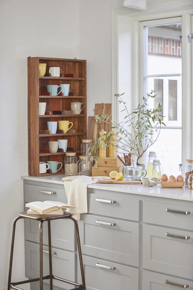 Drevená doska s koženou šnúrkou OILED ACACIA WOOD