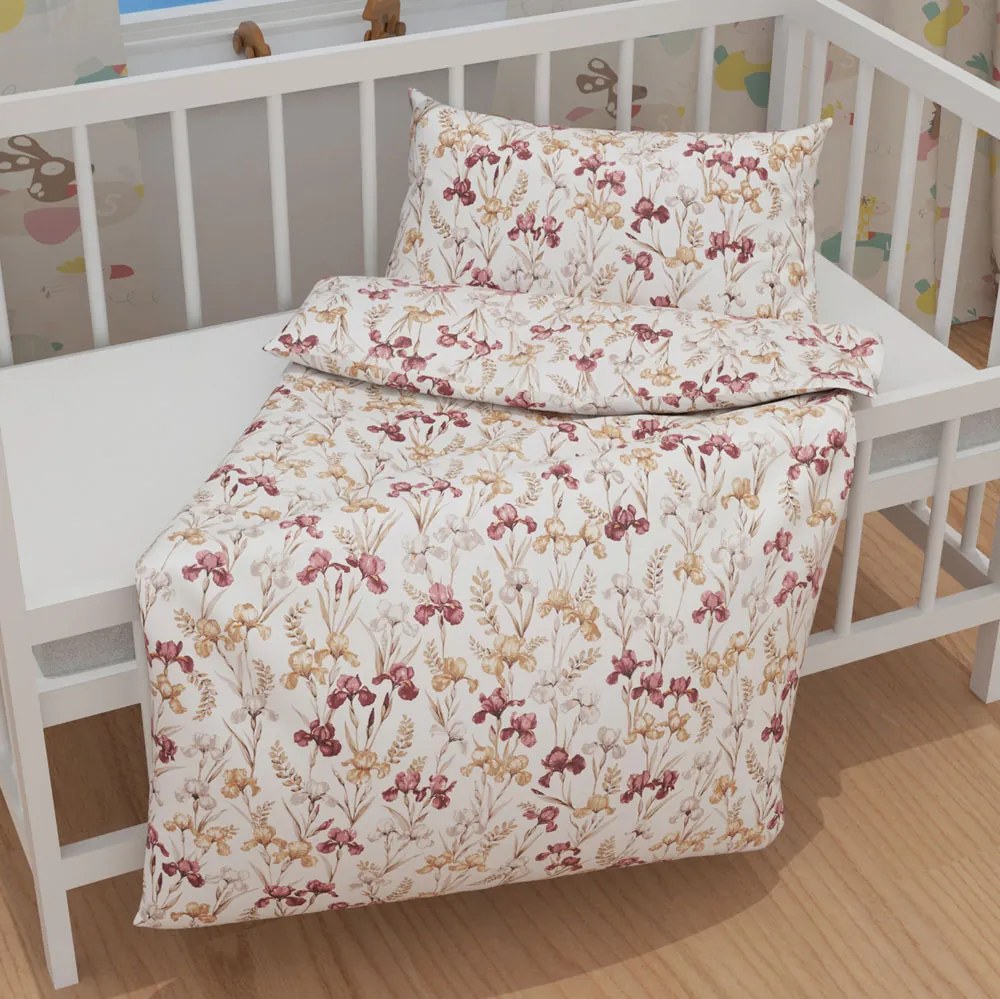 Biante Detské bavlnené posteľné obliečky do postieľky Sandra SA-636 Vínovo-béžové kosatce na bielom Do postieľky 100x135 a 40x60 cm