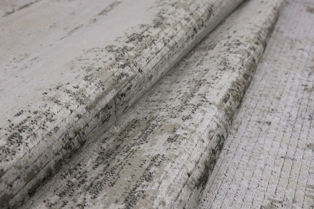 Devos Caby (DC Carpets), TRHÁK: Kusový koberec Isphahan 84577 Silver/Vision, 160x230, šedá, obývacia izba