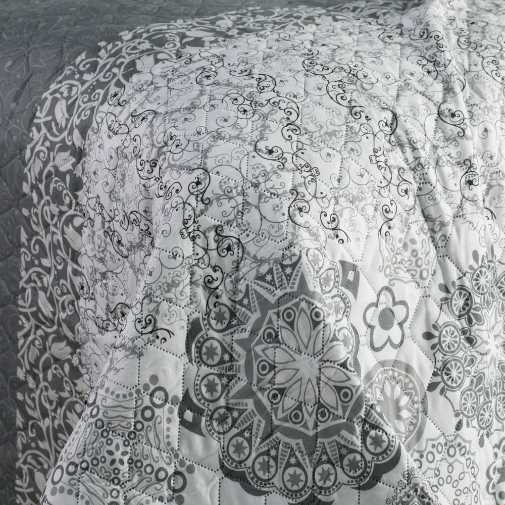 Bielo-sivý obojstranný pléd z mikrovlákna DecoKing Alhambra, 260 × 280 cm