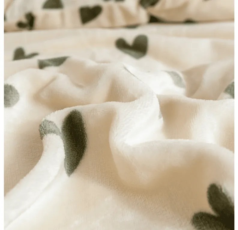 Mikroplyšové obliečky HEARTINO krémové Rozmer obliečky: 70 x 90 cm | 140 x 220 cm