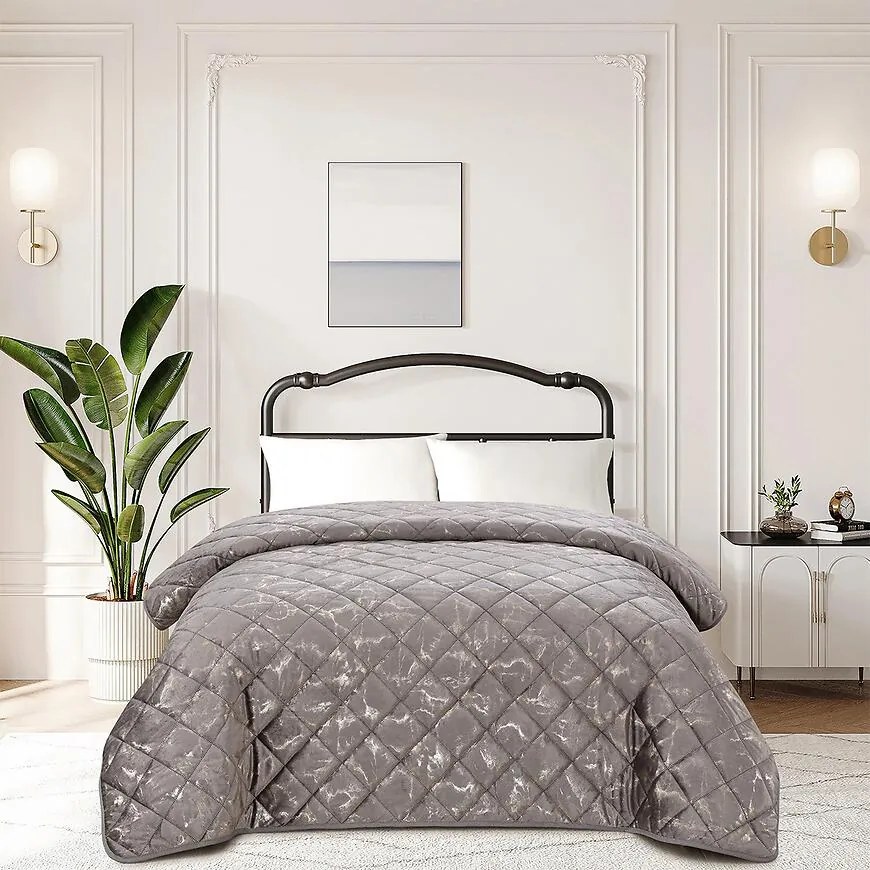 Prikrývka na posteľ Margaret RQ-1006 sivá 220x250 cm