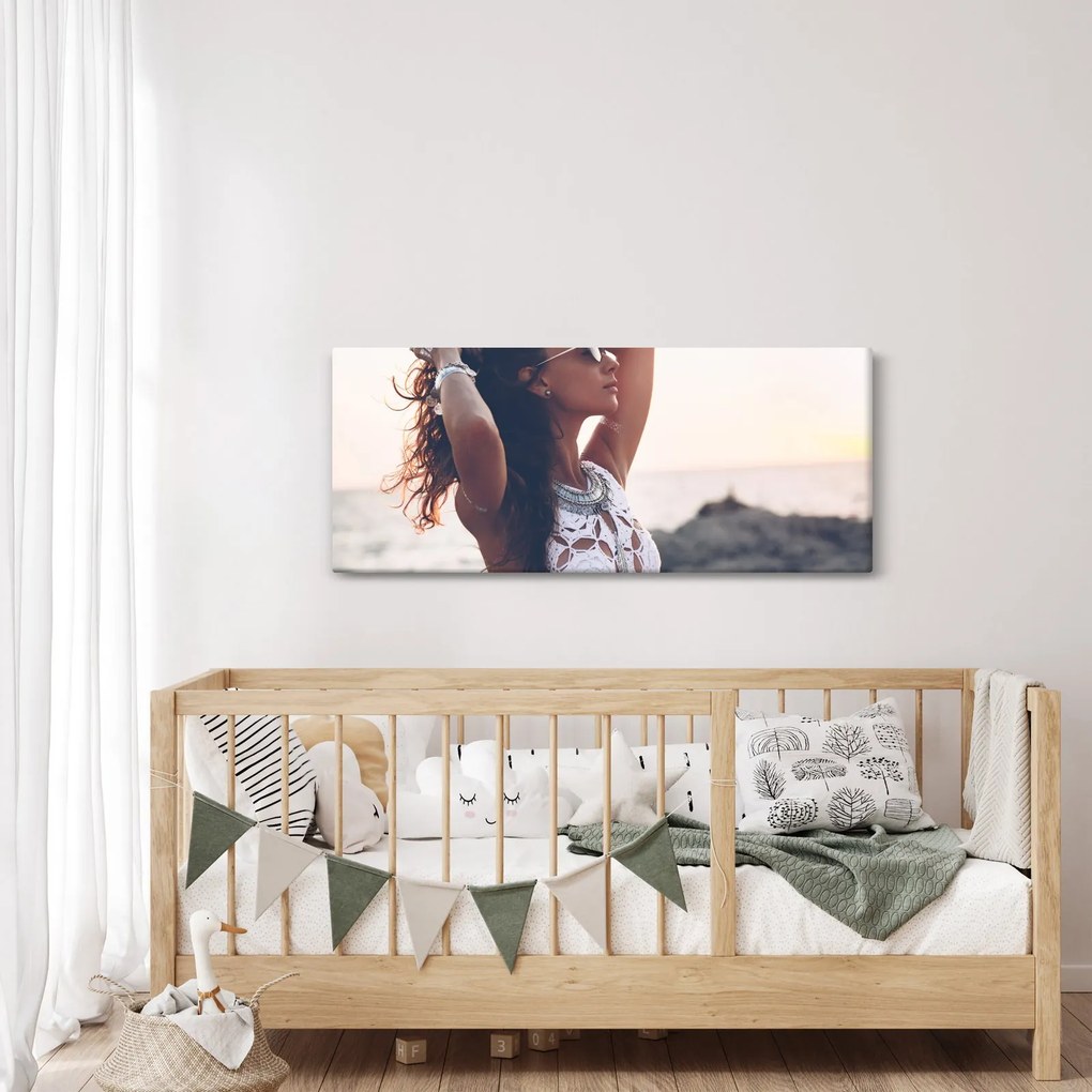 Obraz ženy na pláži (120x50 cm)