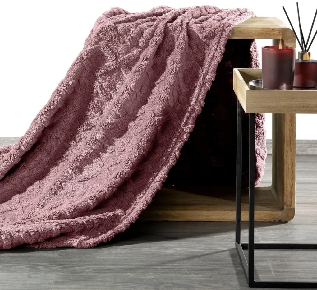 Deka Vrkoč Ružová 200x220 cm – veľká pletená deka s elegantným vrkočovým vzorom