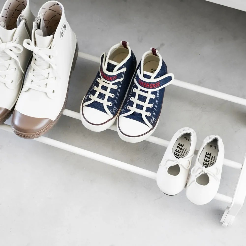 Biely kovový stojan na topánky 83,5x14,5x27,5 cm Tower – YAMAZAKI