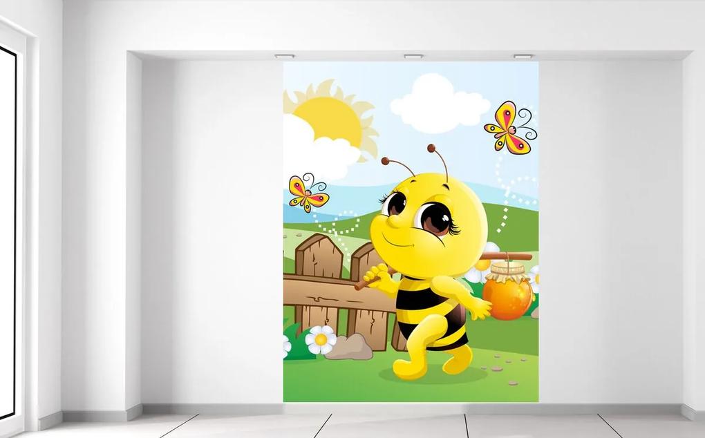 Gario Fototapeta Včielka na prechádzke Materiál: Latexová, Veľkosť: 150 x 200 cm