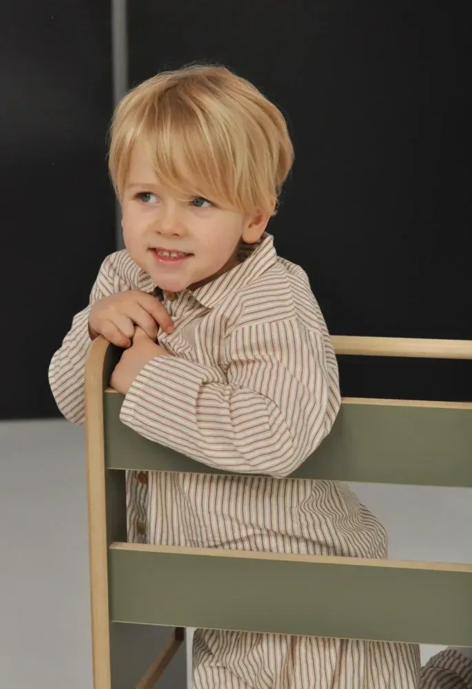 Učiaca veža Montessori pre súrodencov olivová