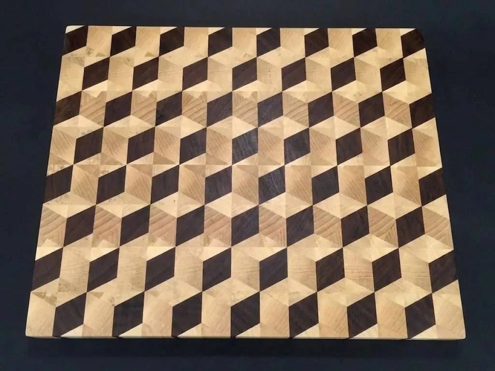 AMADEA Drevená doštička servírovacia mozaika, masívna drevo-škárovka z 3 druhov drevín, 29x27x2,5 cm
