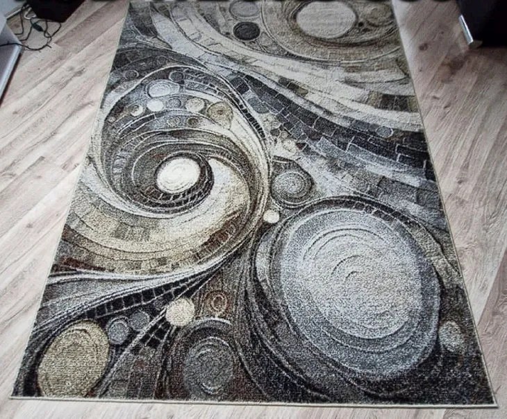 HU Sivo-hnedý moderný koberec Villa 885 s geometrickým vzorom Rozmer: 140x190 cm