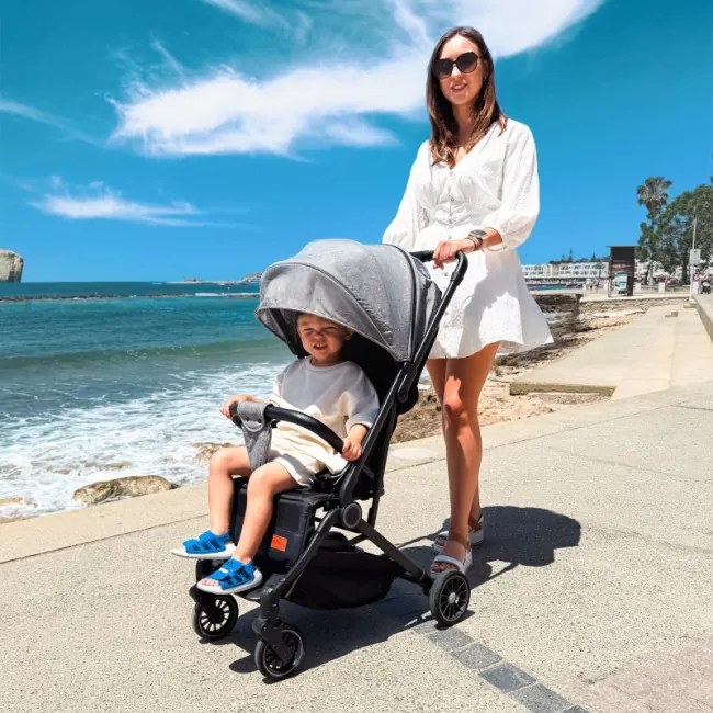 Športový kočík Milan 35 čierny / zlatý