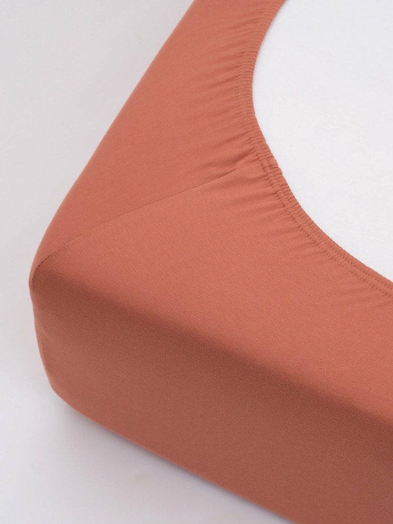 Jersey prostěradlo s elastanem 140 × 200 cm – terakota