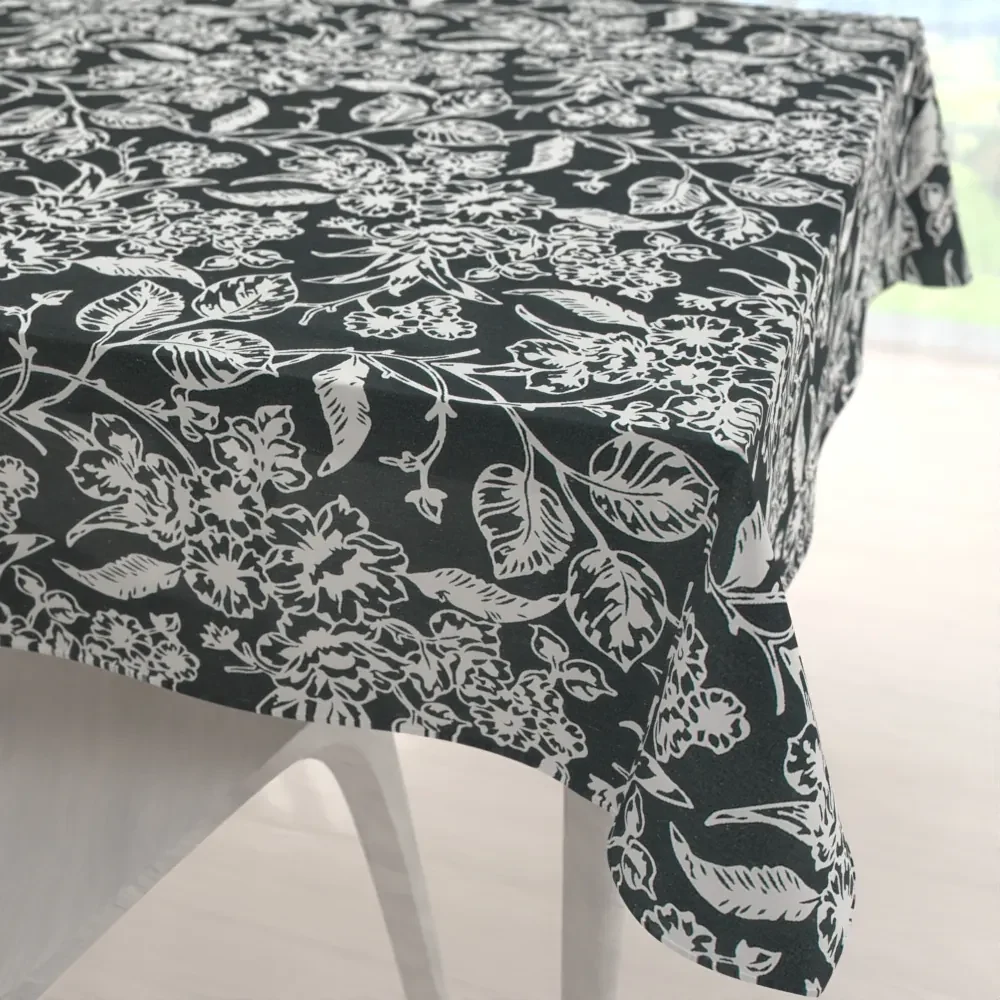 Biante Dekoračný štvorcový obrus PML-105 Biele kvety na čiernom 120x120 cm
