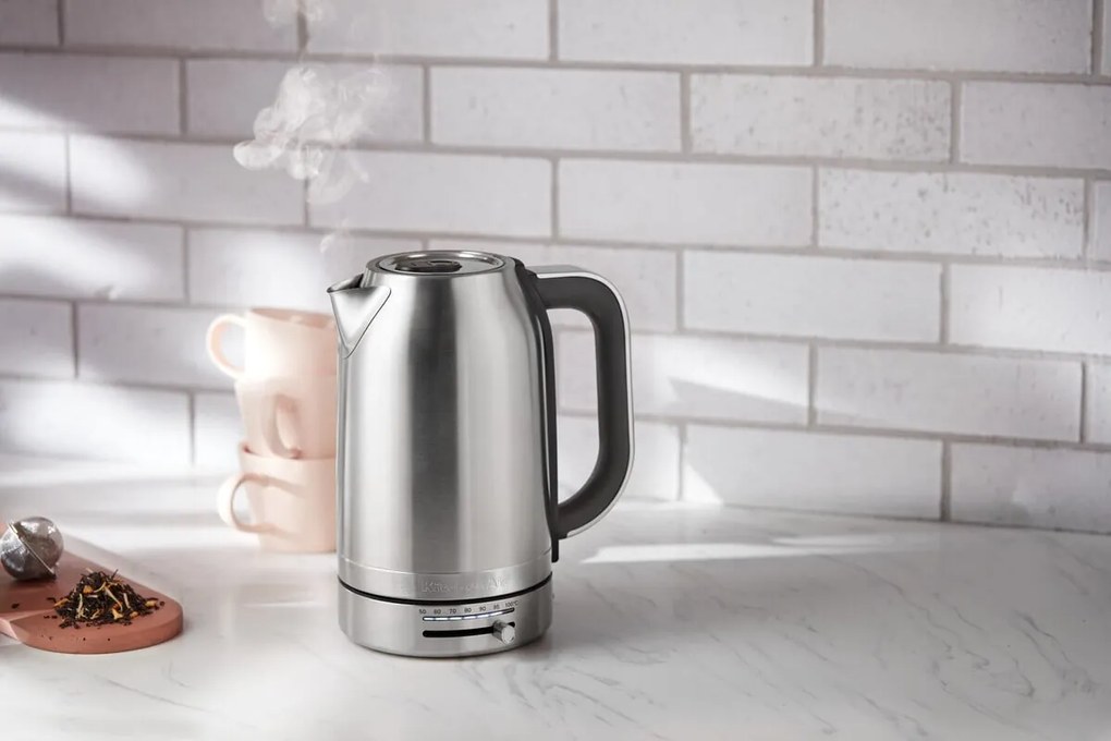 Rýchlovarná kanvica KitchenAid s reguláciou teploty 1,7 l strieborná