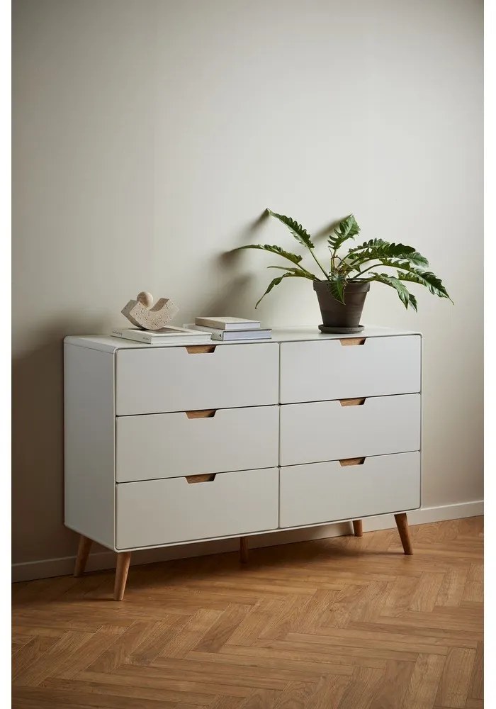 Biela komoda 135x90x40 cm Lowell – Actona