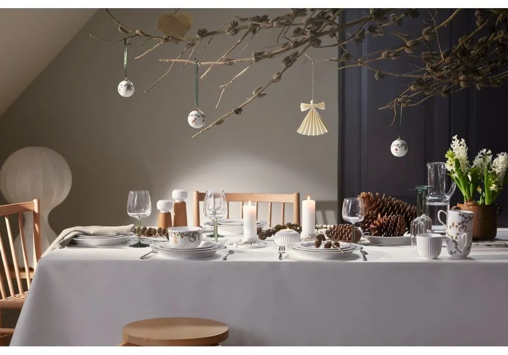 Mlynček z dubového dreva na korenie s bielym detailom z porcelánu Kähler Design Hammershoi, výška 17,5 cm