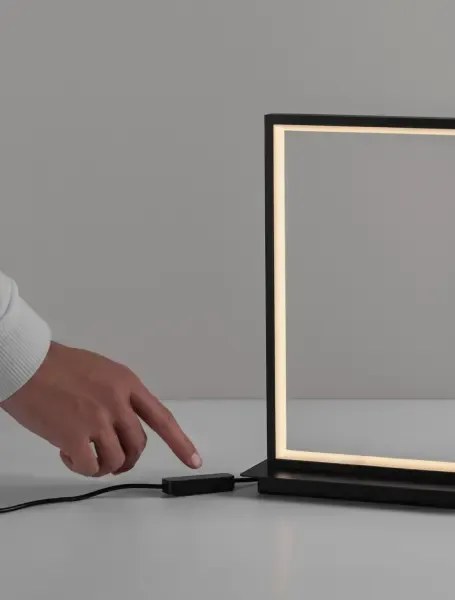 Dizajnová stolová lampa Alis