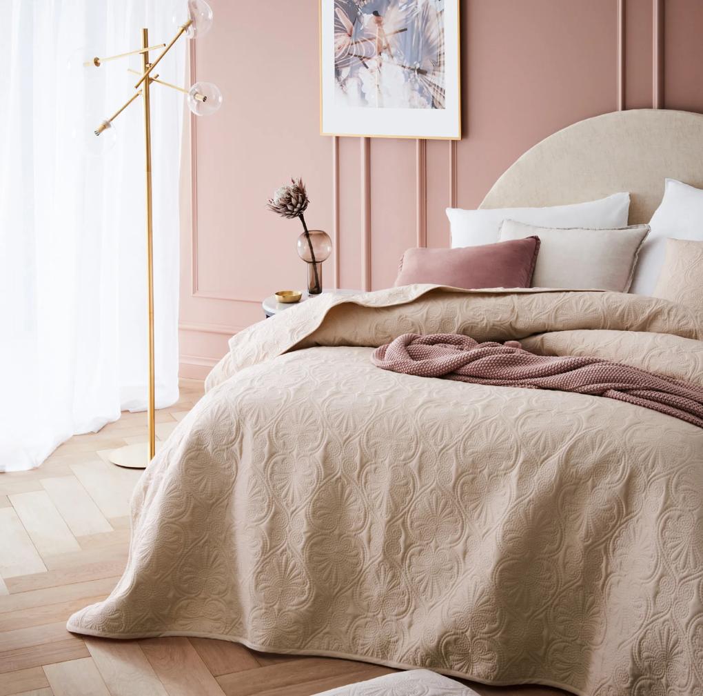 Room99 Prehoz na posteľ Prešívaný LEILA Farba: Ružová, Veľkosť: 200 x 220 cm
