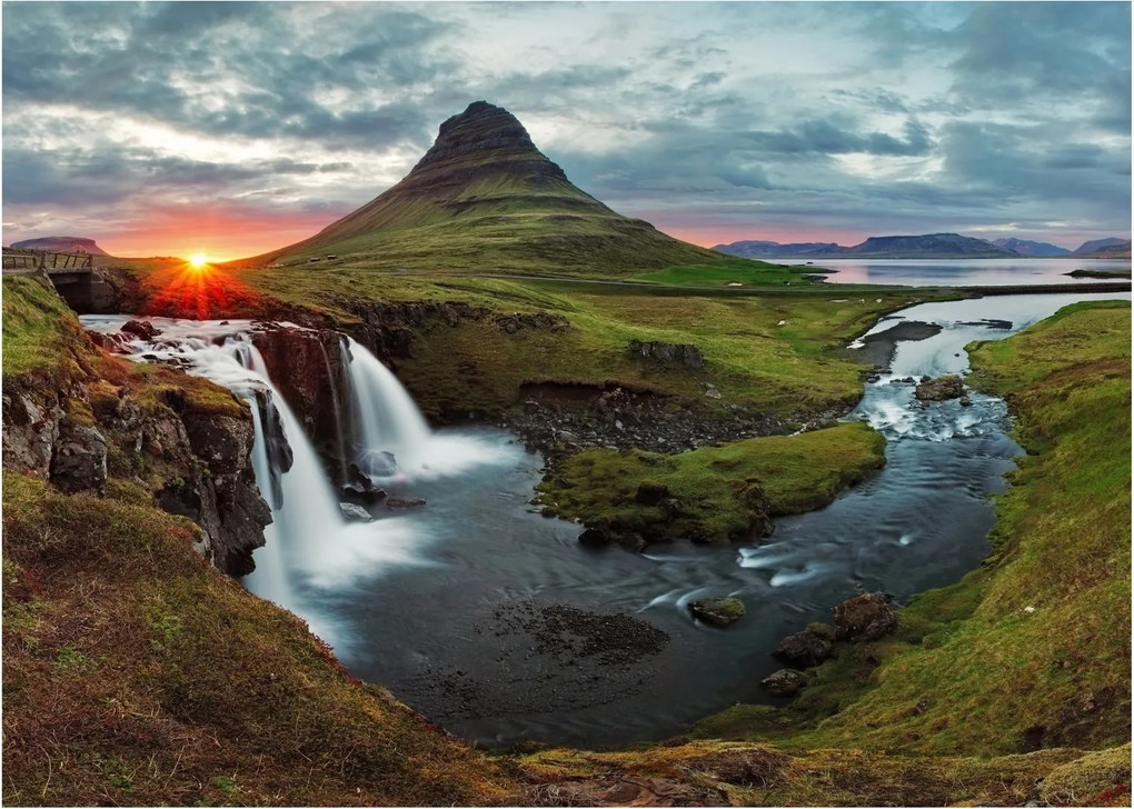 Sklenený obraz - Kirkjufell pri západe slnka (70x50 cm)