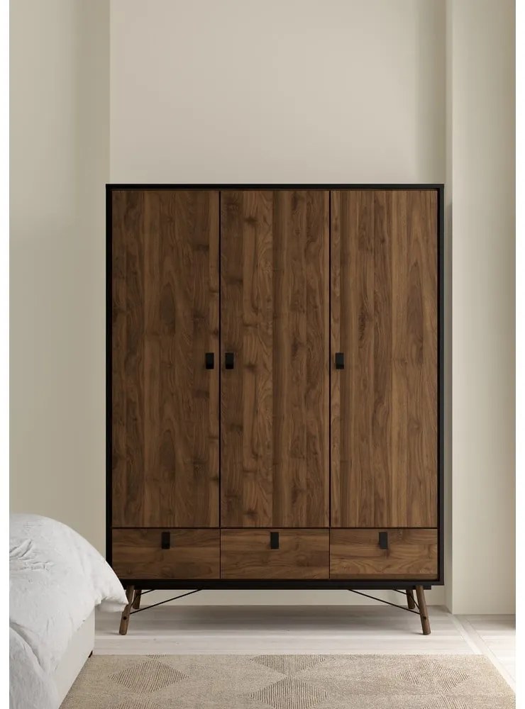 Tmavohnedá šatníková skriňa Tvilum Ry