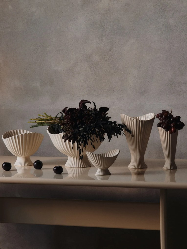Ferm Living Dizajnová váza Fountain Off White