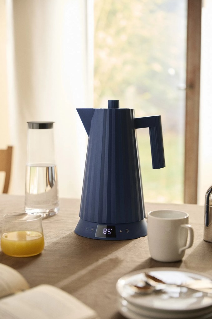 Rýchlovarná kanvica s reguláciou teploty Plissé 1,7 l čierna