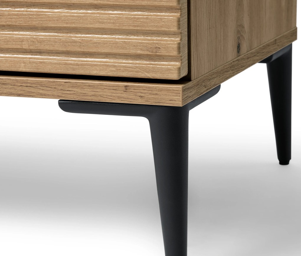 Komoda »REET« v lamelovom vzhľade