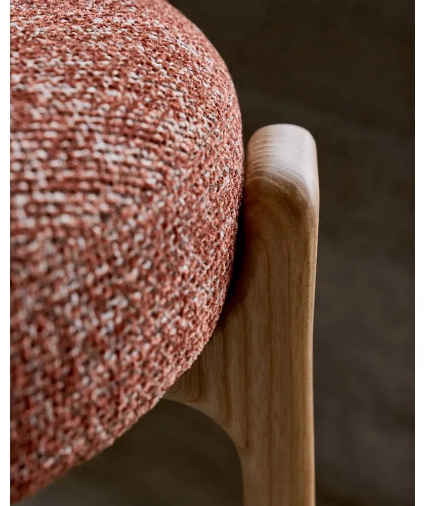 Jedálenská stolička z jaseňového dreva v prírodnej farbe/v terakotovej farbe Granite – Kave Home