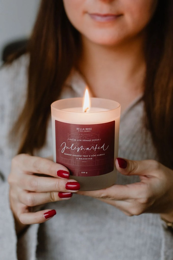 Bella Rose Ručne liata sójová sviečka Julemarked 220 g