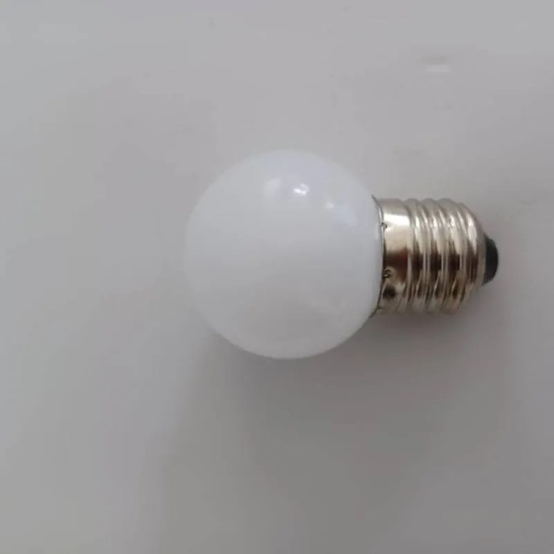 DECOLED LED žárovka teple bílá, patice E27, 12 diod