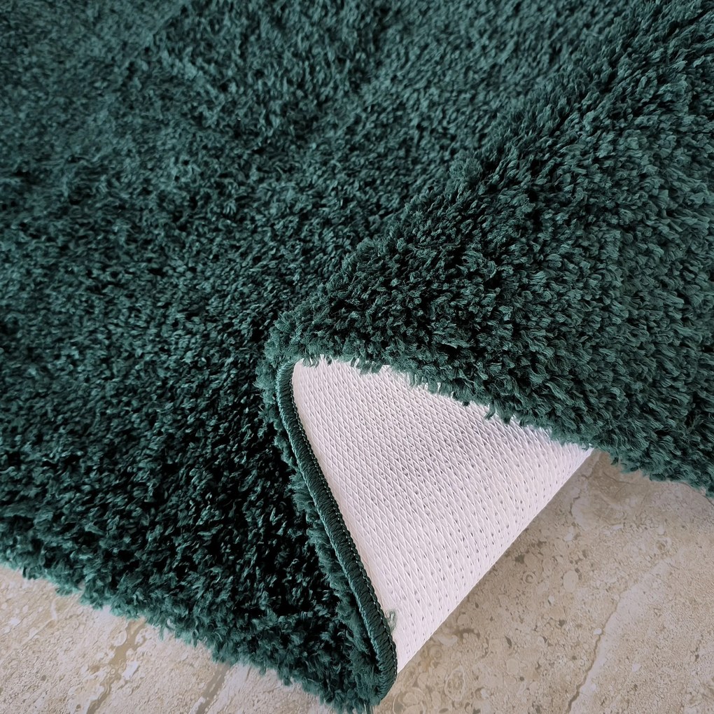 DY Tmavozelený protišmykový shaggy koberec Camel Rozmer: 60x100 cm