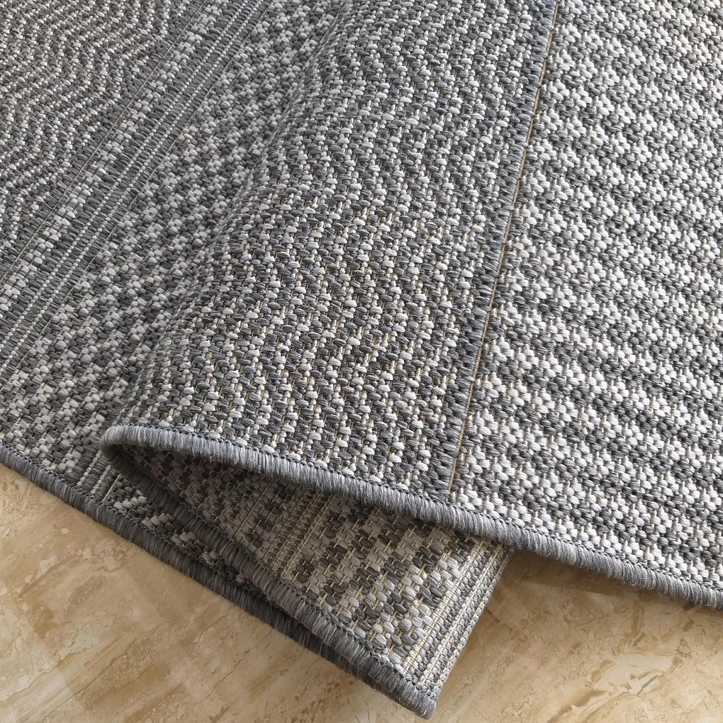 DY Sivý obojstranný koberec s geometrickým vzorom Zara 12 Rozmer: 160x230 cm