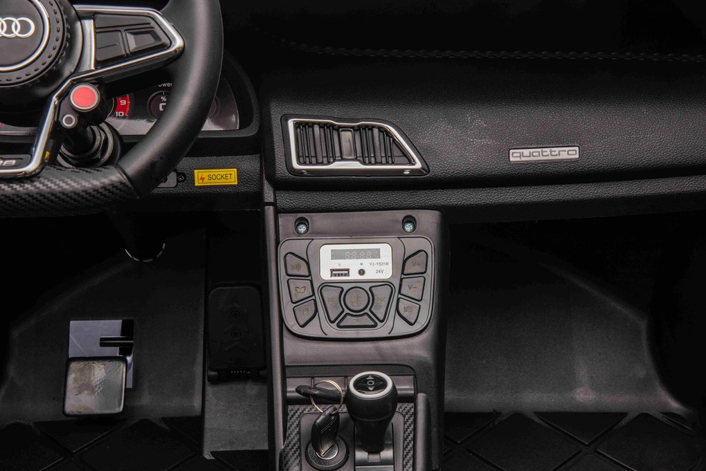 Ramiz Audi Spyder R8 LIFT vozidlo Čierna