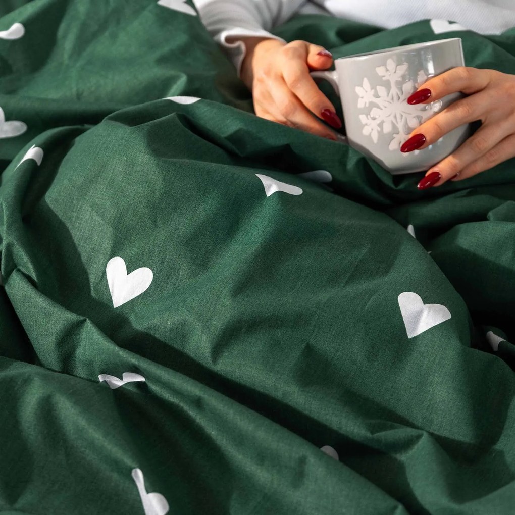 Goldea bavlnené posteľné obliečky - srdiečka na tmavo zelenom 140 x 200 a 70 x 90 cm