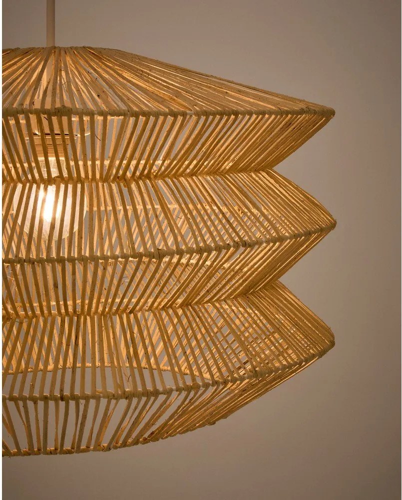 Závesné svietidlo v prírodnej farbe s ratanovým tienidlom Dakit – Kave Home