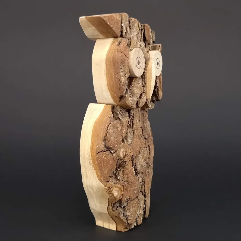 AMADEA Drevená sova s kôrou, masívne drevo, výška 16 cm
