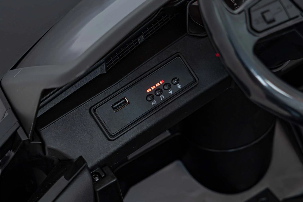 Ramiz Auto Audi SQ8 čierne