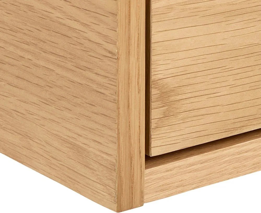 Nočný stolík v dekore duba v svetloprírodnej farbe Monfort – Actona