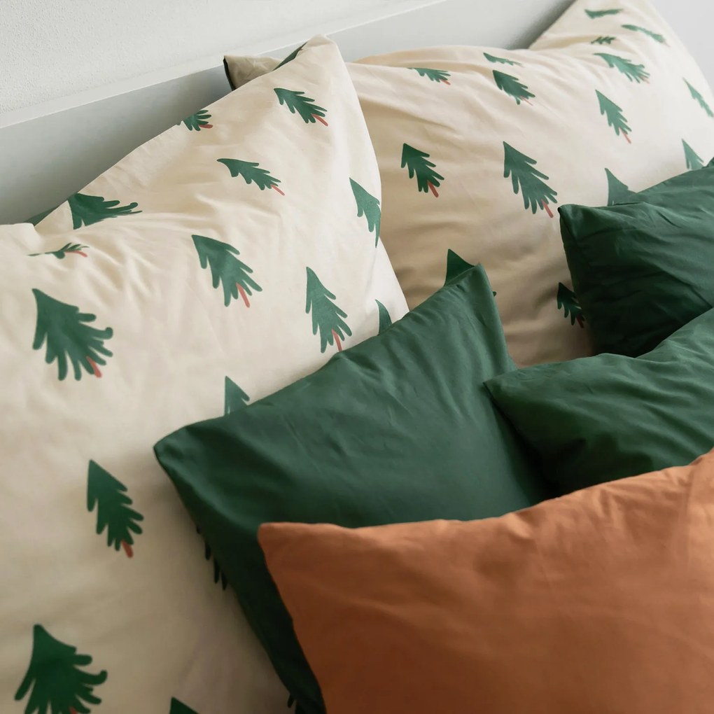Goldea bavlnené posteľné obliečky duo - stromčeky na režnom s tmavo zelenou 240 x 220 a 2ks 70 x 90 cm