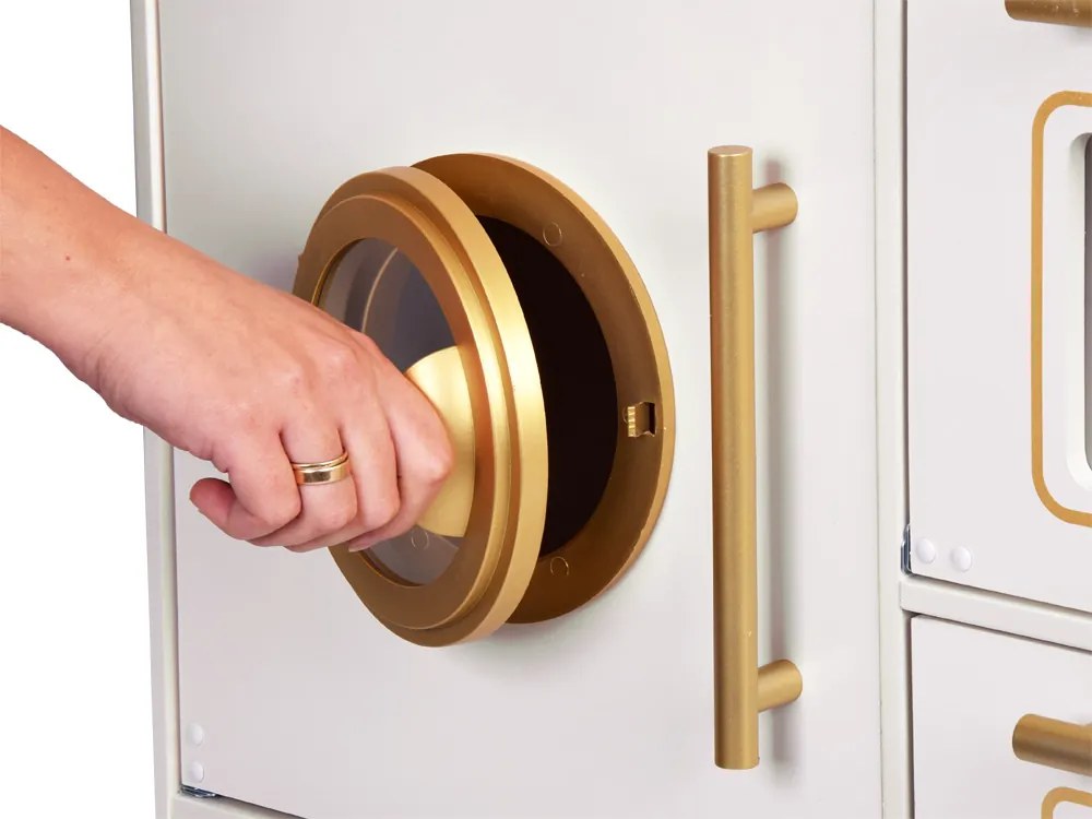 Veľká drevená kuchynská zostava v glamour štýle so zlatými doplnkami ZA5270