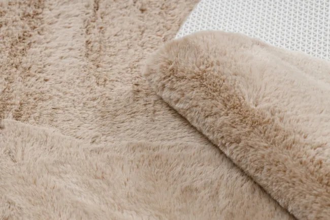 Koberec protišmykový SHAPE 3105 Srdce Shaggy - camel, béžový plyš
