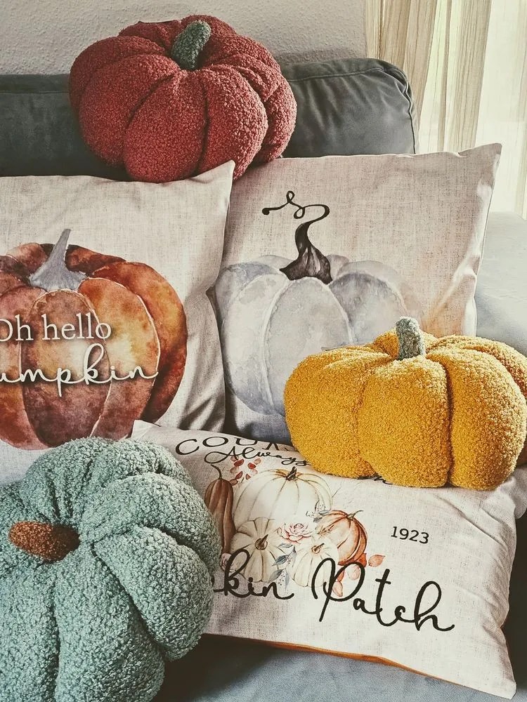 Béžovo-oranžová obliečka na vankúš s tekvicou Pumpkin Patch - 45*45 cm