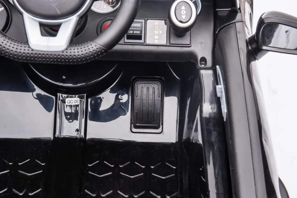 LEAN CARS Elektrické autíčko Mercedes SLC 300 LED MP3 biele