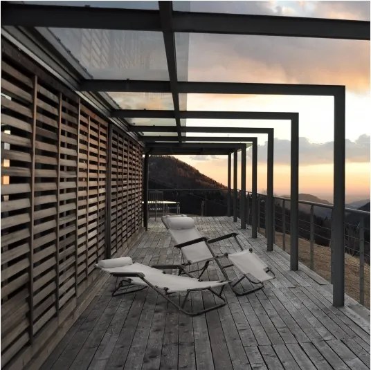 MI Ležadlo SENATOR sivé