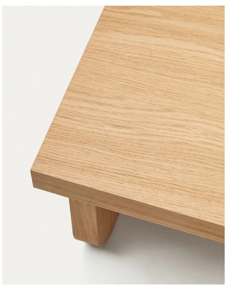 Konferenčný stolík v dekore duba v prírodnej farbe 75x140 cm Oaq – Kave Home