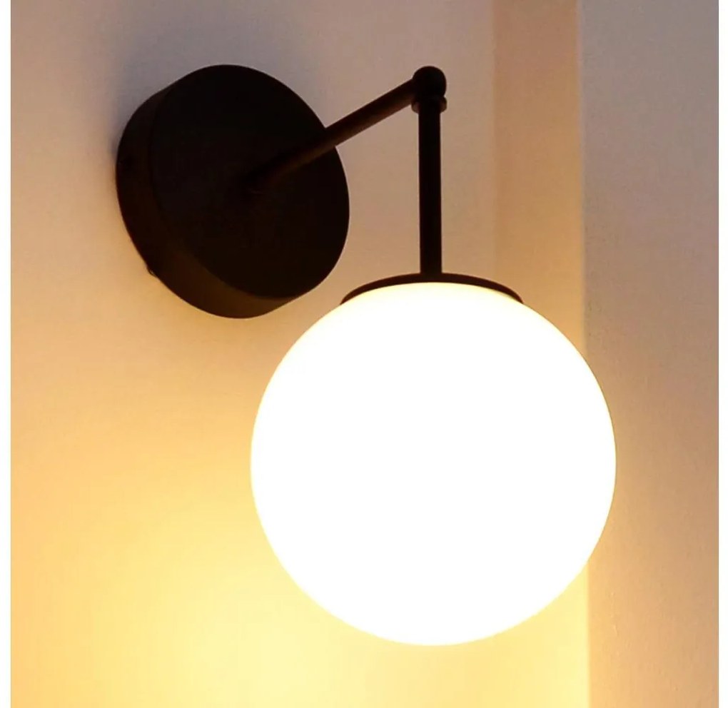 Helam Nástenná lampa MOON 1xE27/15W/230V čierna HE1664