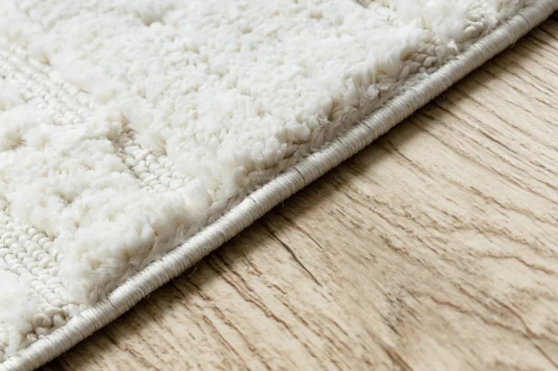 Koberec SEVILLA AC53B pruhy biely, Maroko, Shaggy