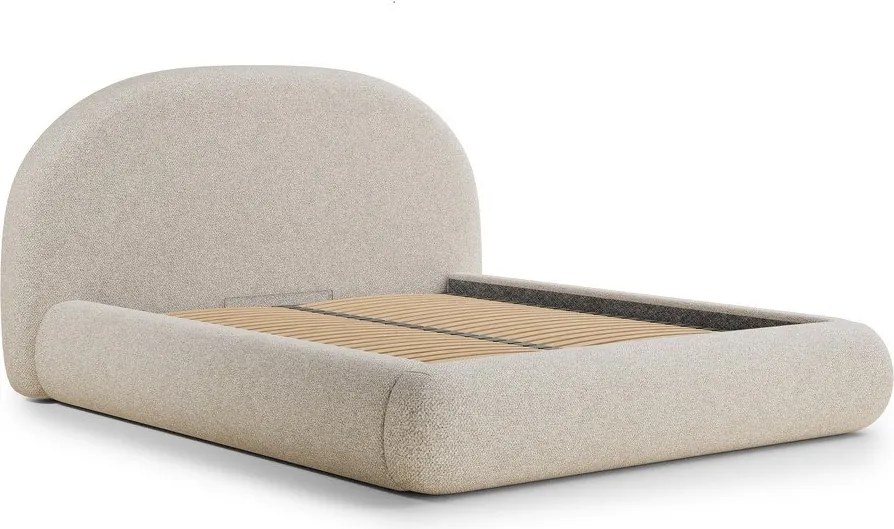 Krémovobiela čalúnená dvojlôžková posteľ s úložným priestorom s roštom 140x200 cm Maumere – Maison de Rêve