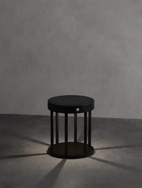 Vonkajšia lampa Aigo 18