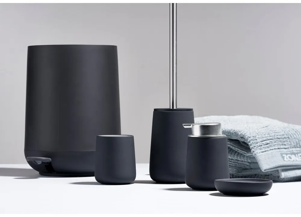 Čierny pedálový plastový odpadkový kôš 5 l Nova – Zone